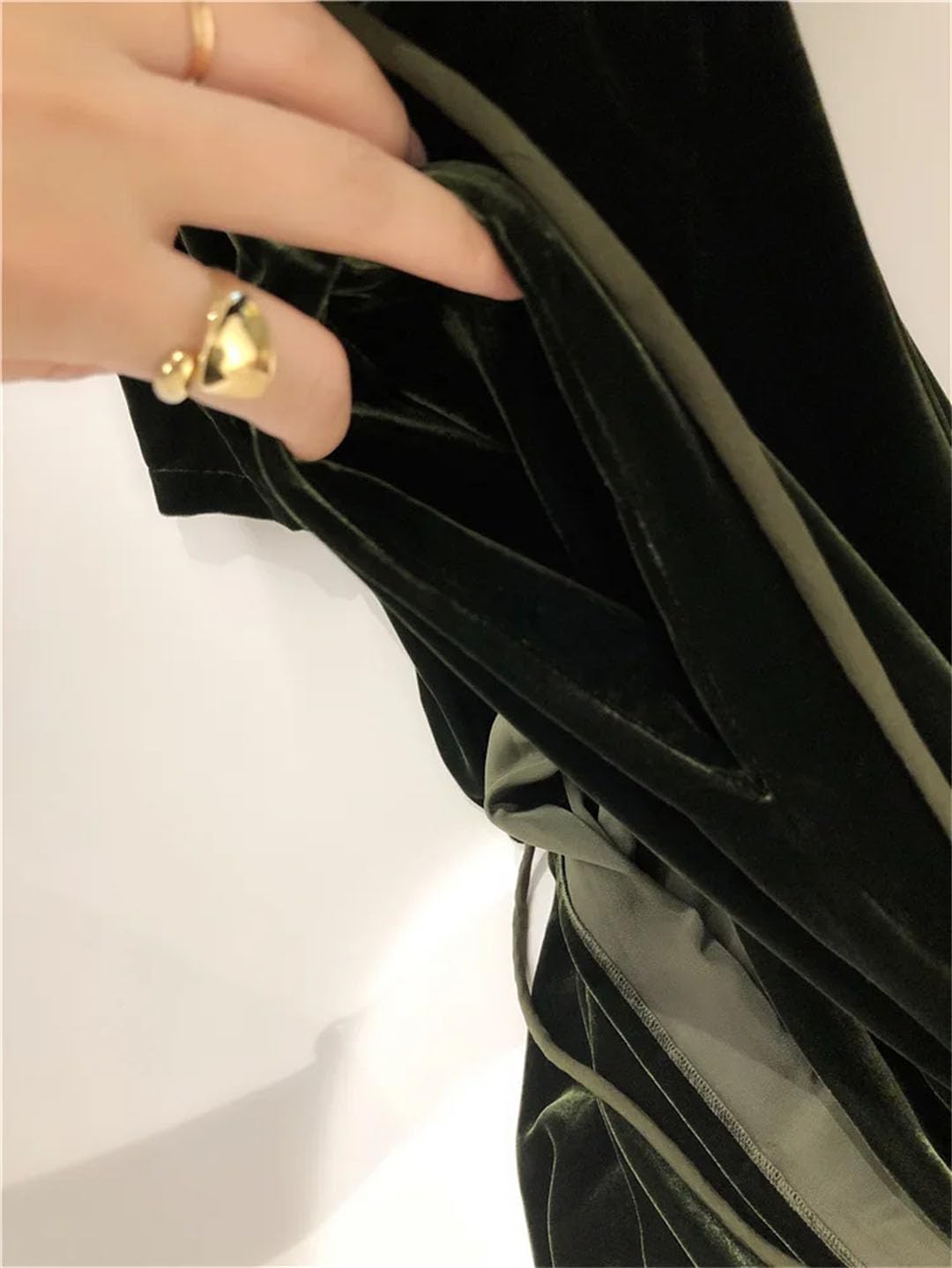 Vintage V-Neck Midi Dress